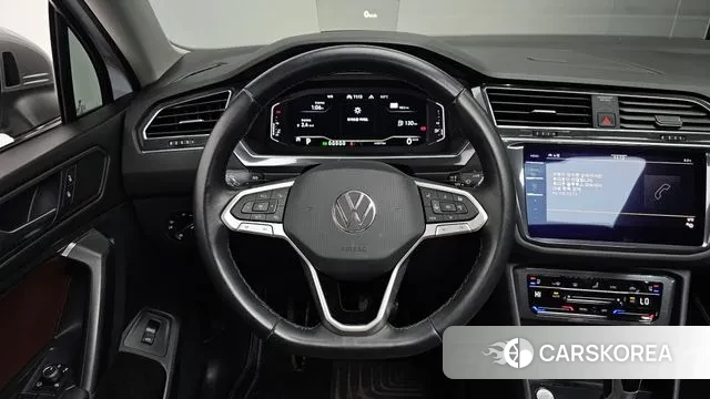 Volkswagen Tiguan Allspace 2022 Белый из Кореи, фото 5