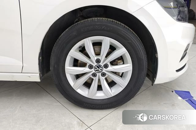 Volkswagen Polo 2022 Белый из Китая, фото 5