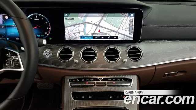 Mercedes-Benz E-Class W213 2022 Белый из Кореи, фото 5