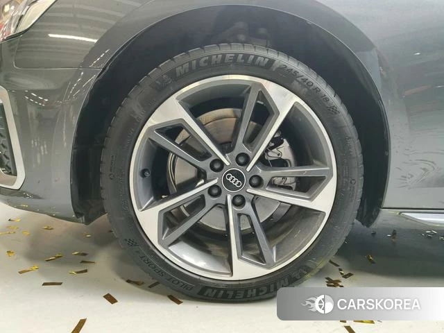 Audi A4L 2025 Темно-серый из Китая, фото 5