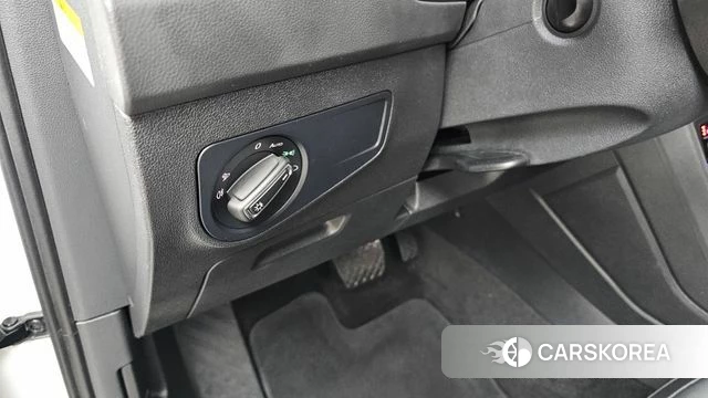 Volkswagen Tiguan second Generation 2021 Белый из Кореи, фото 5