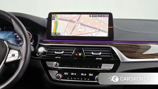 BMW 5 Series (G30) 2023 Белый из Кореи, фото 5