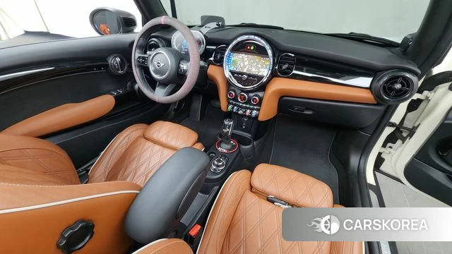 Mini Cooper S Convertible 2021 Жемчужный цвет из Кореи, фото 5