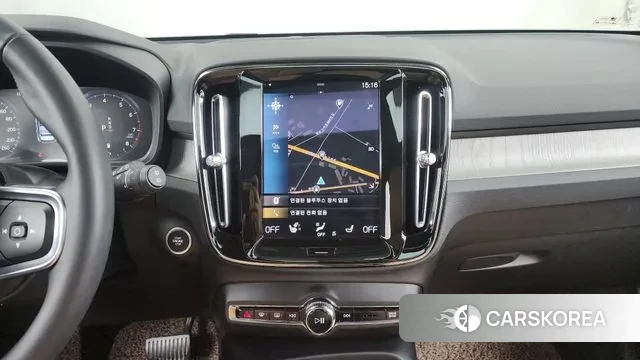 Volvo XC40 2022 Белый из Кореи, фото 5