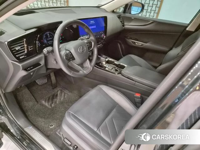 Lexus NX350h Second generation 2025 Черный из Кореи, фото 5