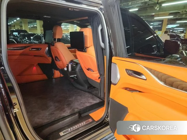 Cadillac Escalade 5th Generation 2023 Черный из Кореи, фото 5