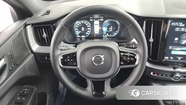 Volvo XC60 second Generation 2020 Белый из Кореи, фото 5