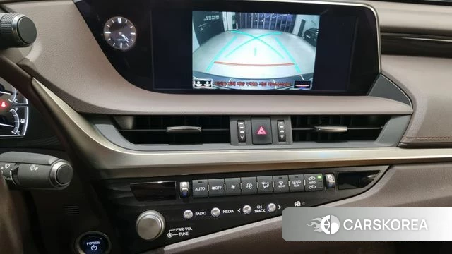 Lexus ES300h 7th generation 2021 Серый из Кореи, фото 5