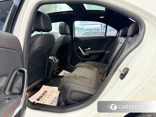 Mercedes-Benz Class A 2023 Белый из Китая, фото 5