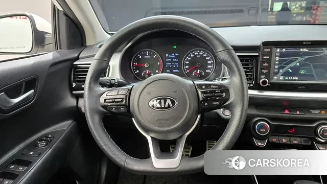 Kia Stonic 2018 Белый из Кореи, фото 5