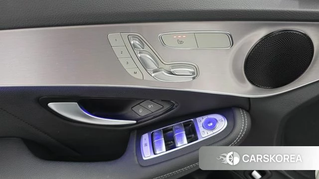 Mercedes-Benz C-Class W205 2021 Белый из Кореи, фото 5
