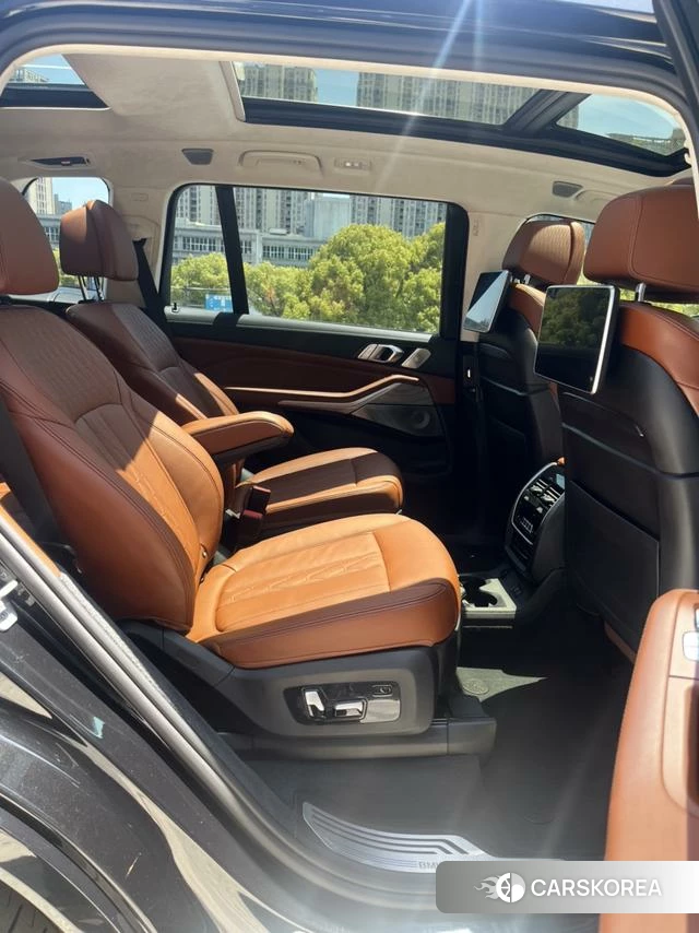 BMW X7 2021 Черный из Китая, фото 5