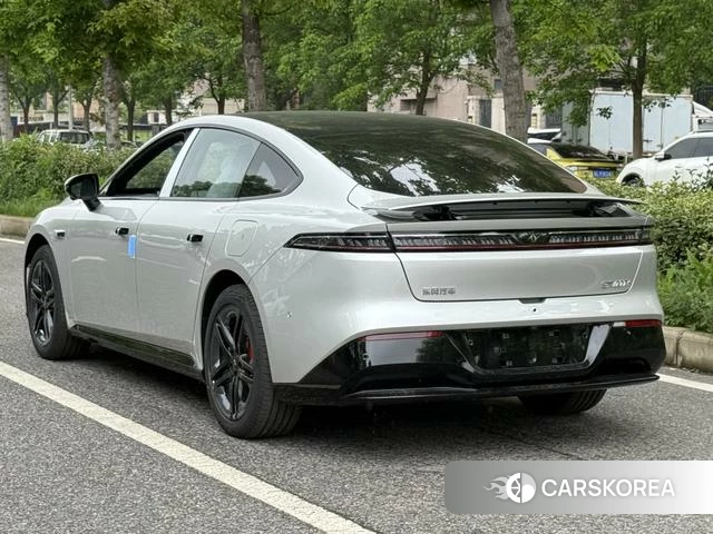 Dongfeng Yipai eπ007 2026 Серебристо-серый из Китая, фото 5