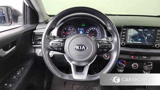 Kia Stonic 2019 Белый из Кореи, фото 5