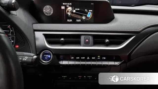 Lexus UX250h 2020 Белый из Кореи, фото 5