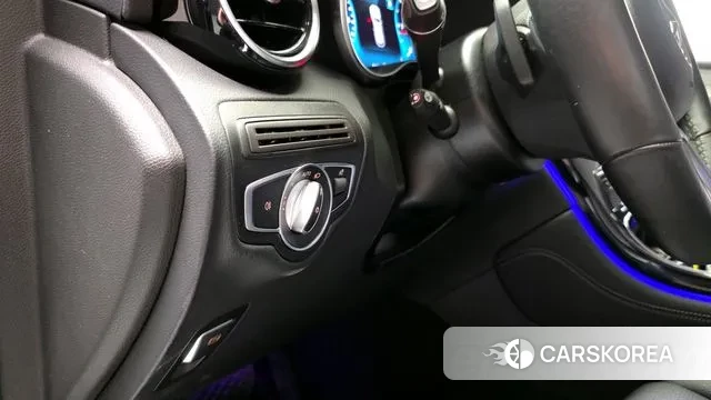 Mercedes-Benz GLC-Class X253 2021 Белый из Кореи, фото 5