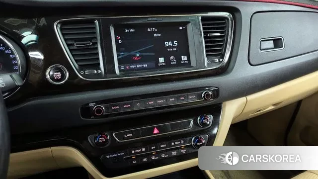 Kia The New Carnival 2018 Белый из Кореи, фото 5