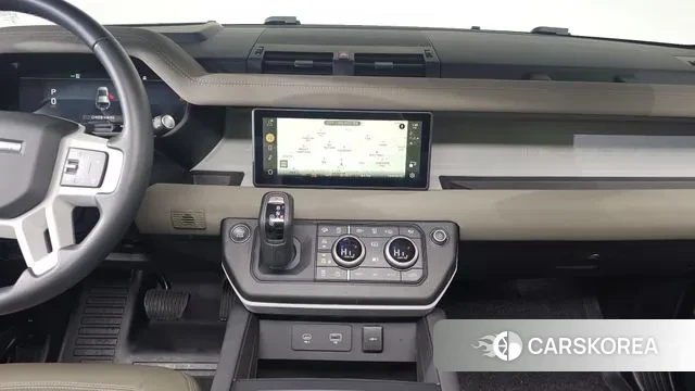 Land Rover Defender (L663) 2023 Черный из Кореи, фото 5