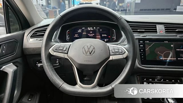 Volkswagen Tiguan second Generation 2023 Серый из Кореи, фото 5