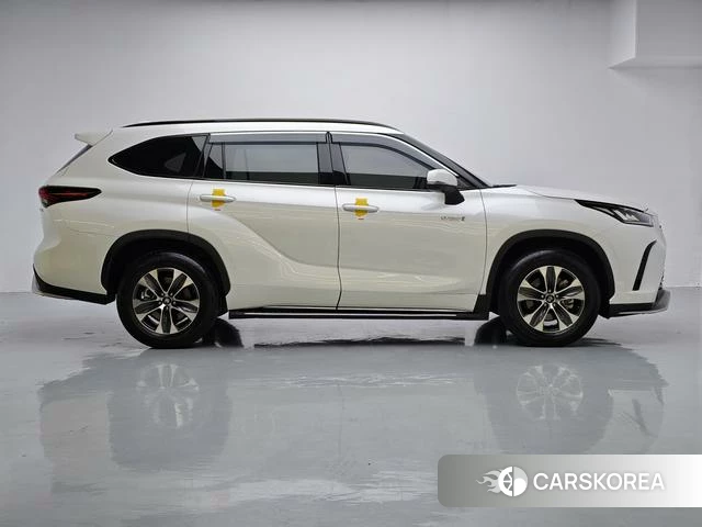 Toyota Crown Lufang 2024 Белый из Китая, фото 5