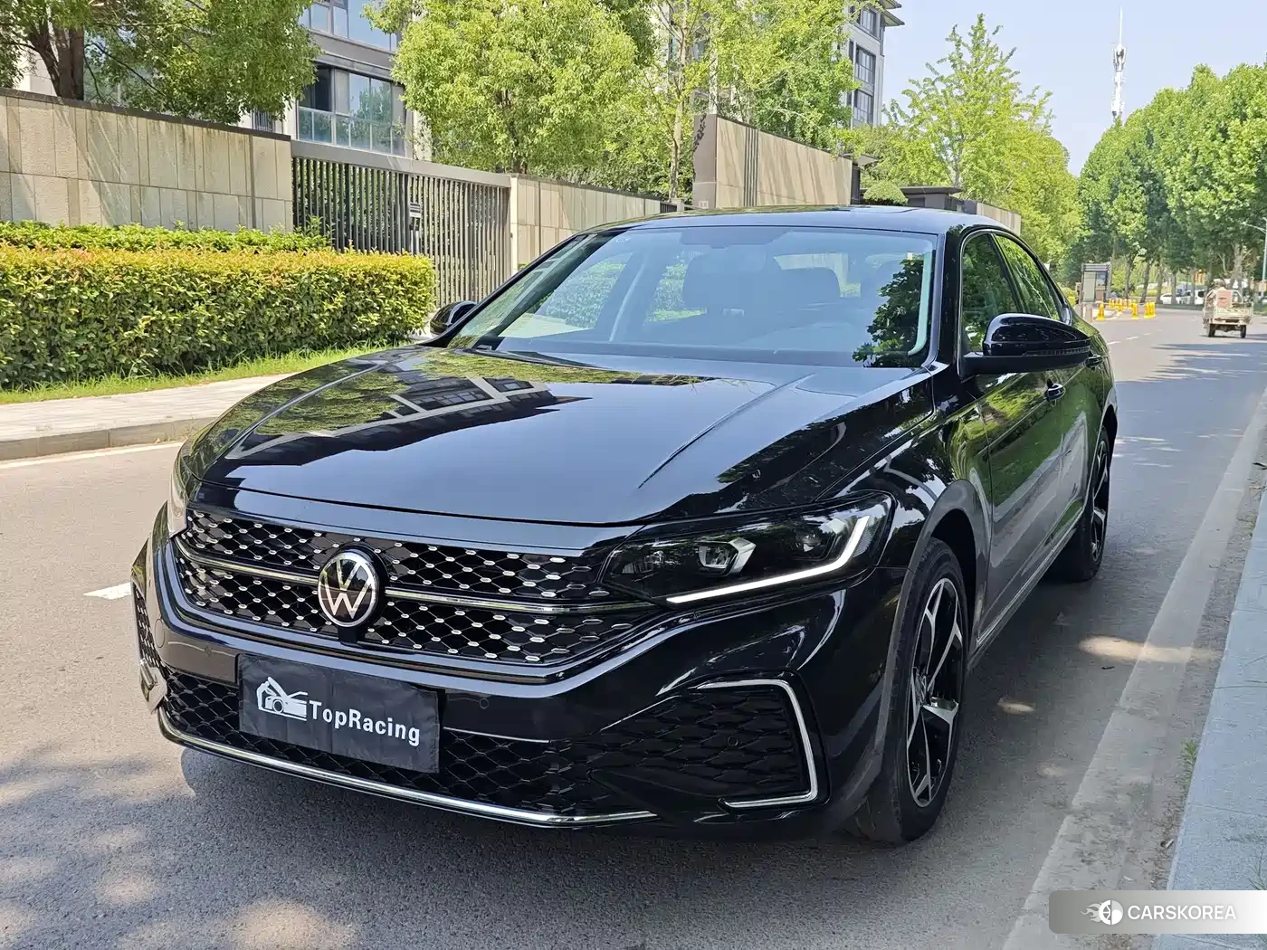 Volkswagen Passat 2026 Черный из Китая, фото 5