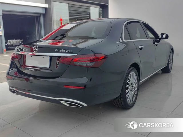 Mercedes-Benz E-class 2023 Черный из Китая, фото 5