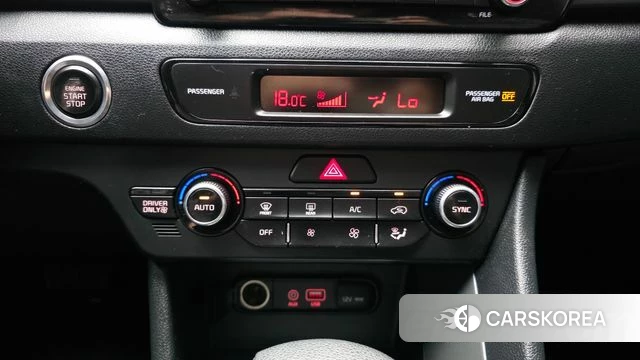 Kia Niro 2018 Белый из Кореи, фото 5