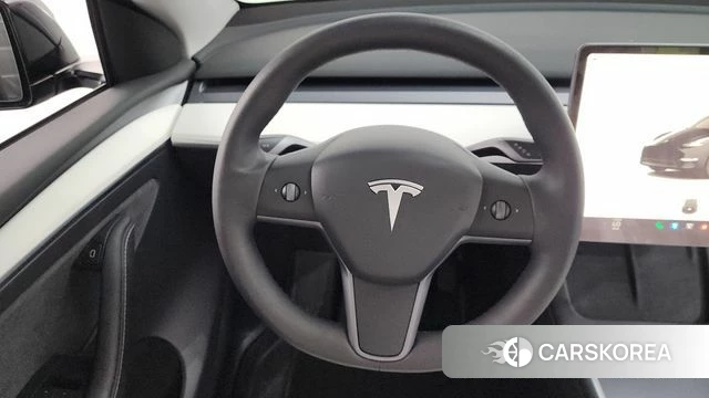 Tesla Model Y 2023 Черный из Кореи, фото 5