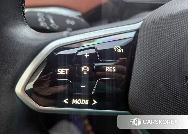 Volkswagen ID.4 2023 Серебряный из Кореи, фото 5