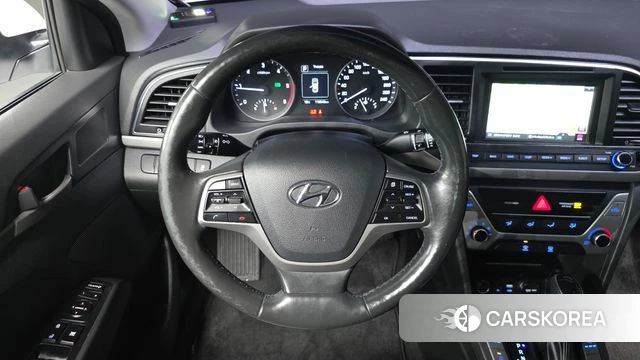 Hyundai Avante AD 2018 Белый из Кореи, фото 5