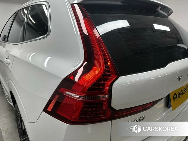 Volvo XC60 2021 Белый из Китая, фото 5