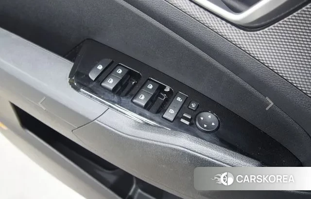 Kia Sportage 5th Generation 2023 Белый из Кореи, фото 5