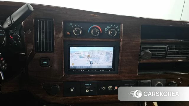 Chevrolet Express Van 2019 Белый из Кореи, фото 5