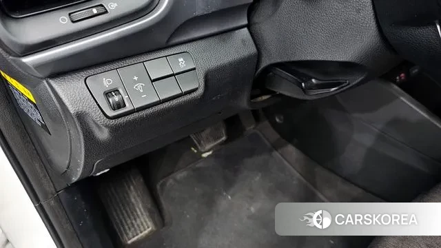 Kia Stonic 2018 Белый из Кореи, фото 5