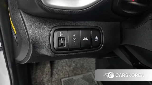 Hyundai Venue 2019 Белый из Кореи, фото 5