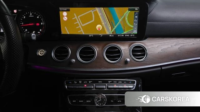 Mercedes-Benz E-Class W213 2018 Серый из Кореи, фото 5