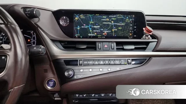 Lexus ES300h 7th generation 2020 Серебряный из Кореи, фото 5