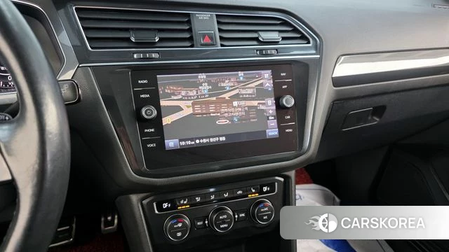 Volkswagen Tiguan second Generation 2018 Белый из Кореи, фото 5