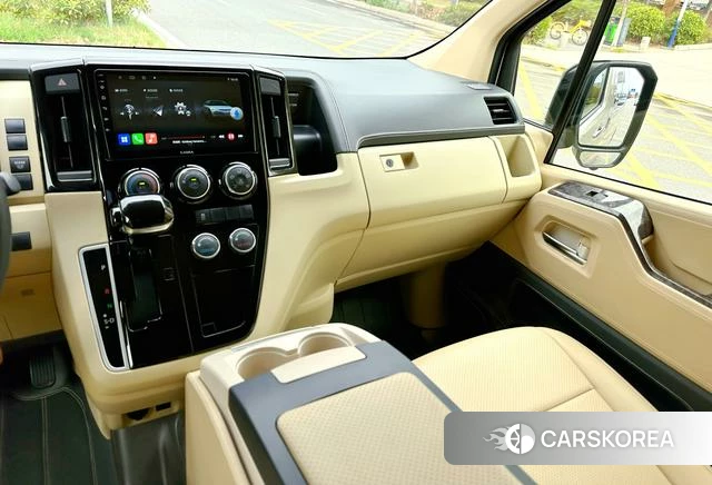 Toyota Hiace 2022 Шампань из Китая, фото 5