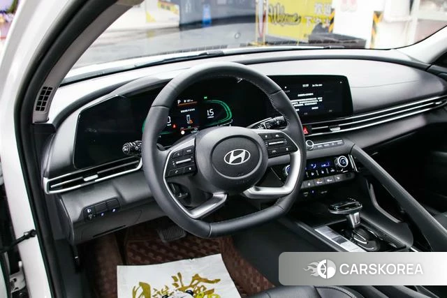 Hyundai Elantra 2023 Белый из Китая, фото 5