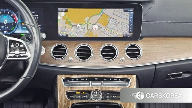 Mercedes-Benz E-Class W213 2020 Белый из Кореи, фото 5