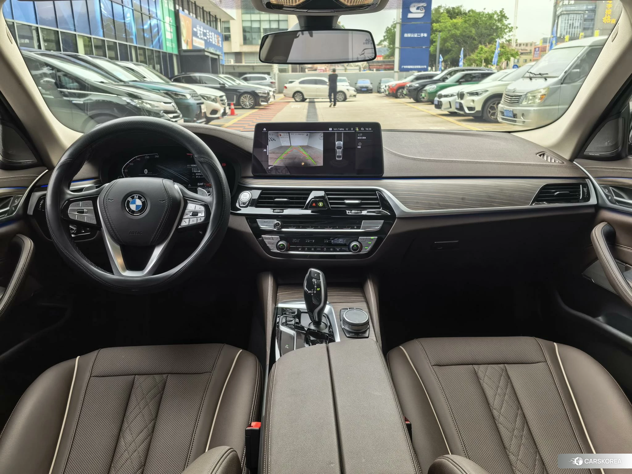 BMW 5 series 2020 Черный из Китая, фото 5