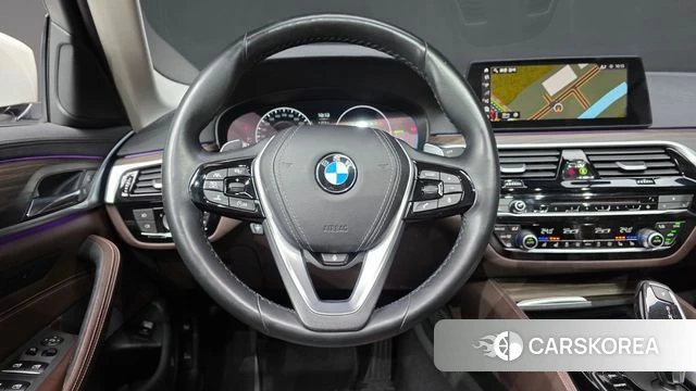 BMW 5 Series (G30) 2019 Белый из Кореи, фото 5