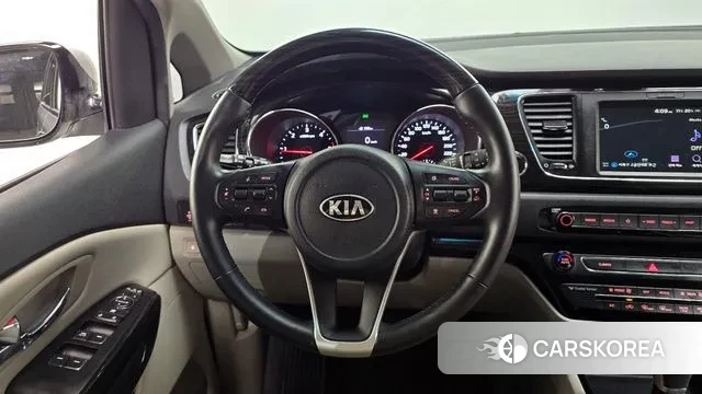 Kia The New Carnival 2019 Серебряный из Кореи, фото 5