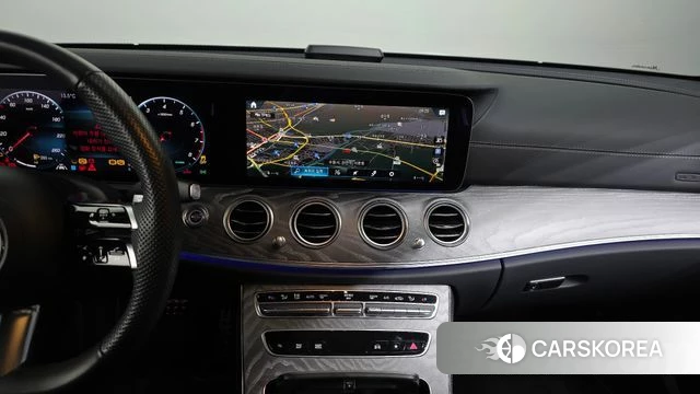 Mercedes-Benz E-Class W213 2023 Белый из Кореи, фото 5