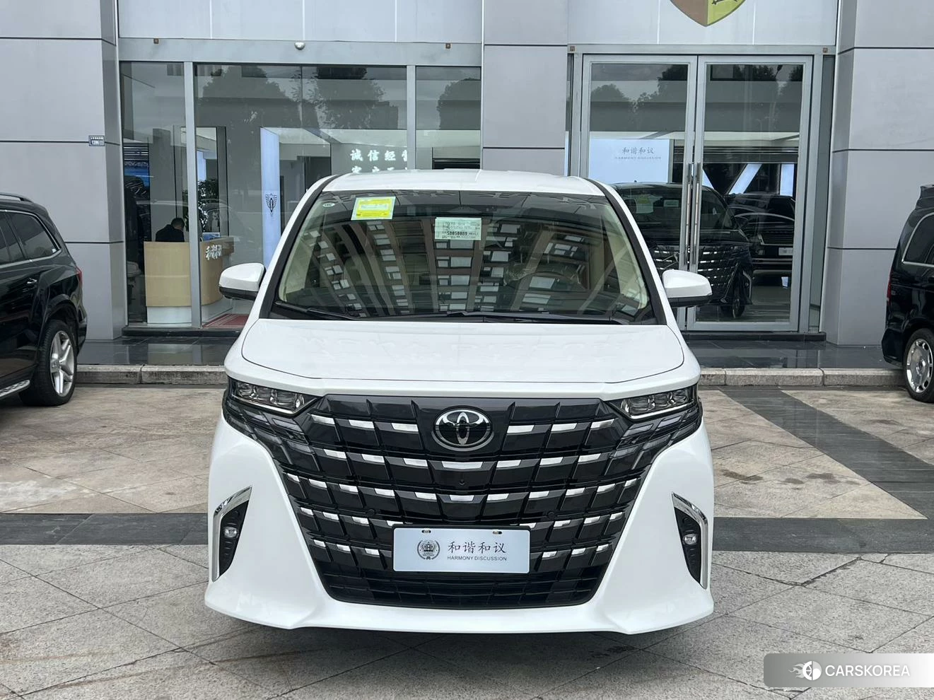 Toyota Elfa 2024 Белый из Китая, фото 5