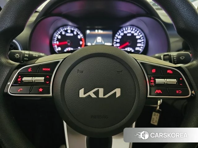 Kia The New K3 2nd generation 2023 Белый из Кореи, фото 5
