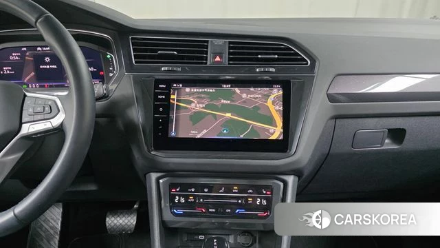 Volkswagen Tiguan second Generation 2022 Белый из Кореи, фото 5