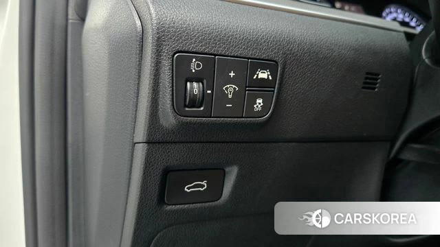 Kia K5 3rd generation 2023 Белый из Кореи, фото 5