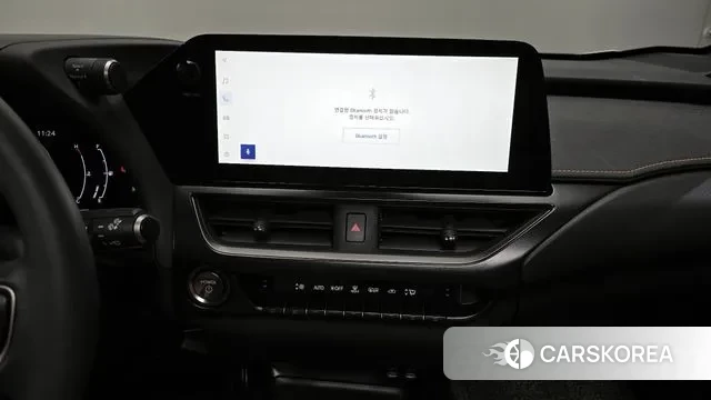 Lexus UX300h 2024 Серебристо-серый из Кореи, фото 5